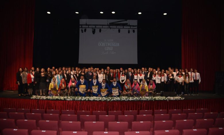 Geleceğin Mimarlarına Büyük Vefa: Balıkesir’de 24 Kasım Öğretmenler Günü Coşkuyla Kutlandı 1 WhatsApp Gorsel 2025 11 24 saat 13.02.43 65ab245c |