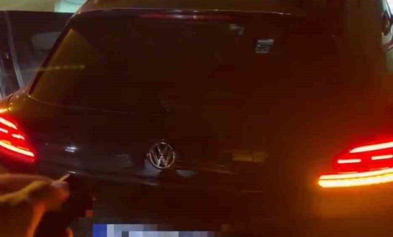 Abartılı egzozla tehlikeli sollama yapan sürücü cezadan kaçamadı 1 abartili egzozla tehlikeli sollama yapan surucu cezadan kacamadi aac075cb913b |