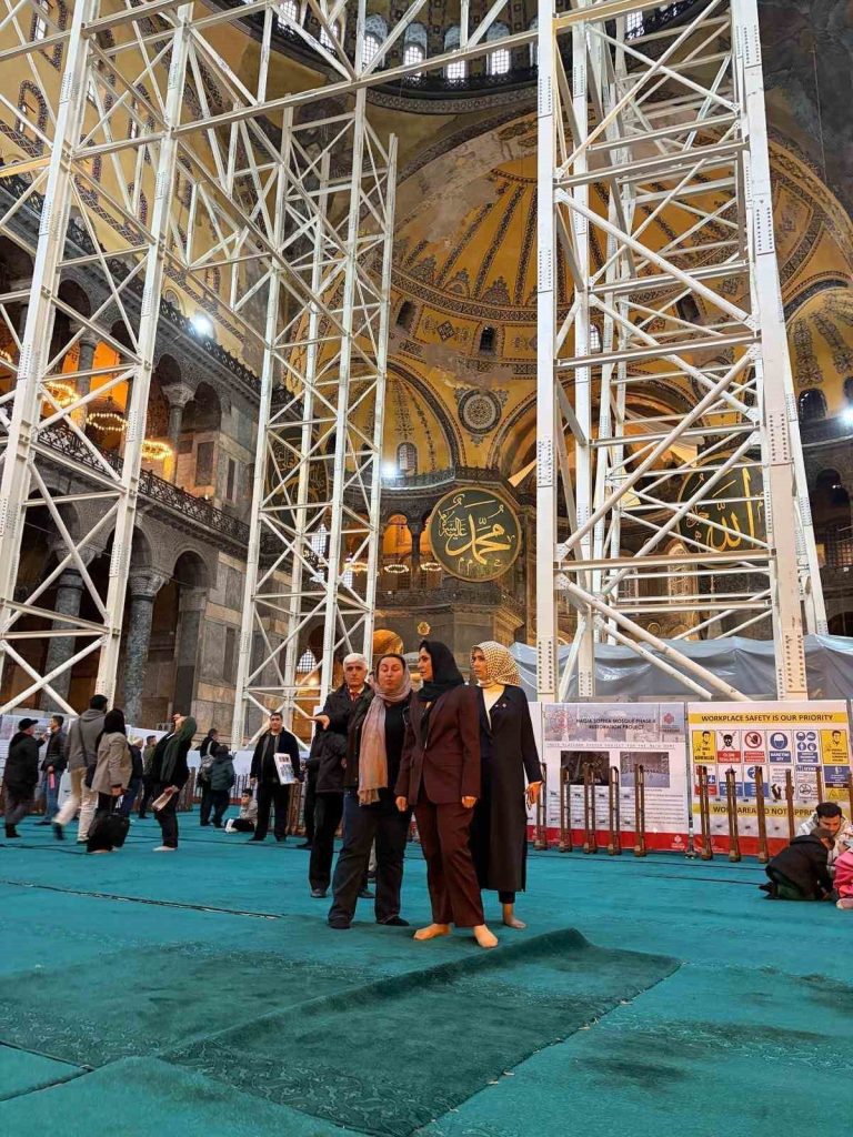ak parti heyetinden ayasofya i kebir cami i serifinde restorasyon incelemesi eaba7d4c3362 |