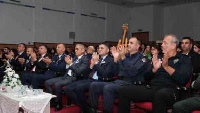 Aliağa’da Öğretmenler Günü kutlamaları 3 aliagada ogretmenler gunu kutlamalari e5c8367bed56 |