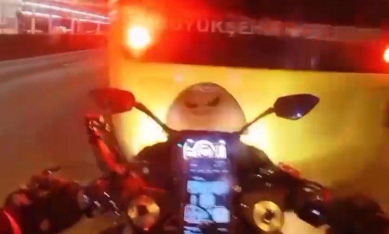 allahim sana geliyorum dedi belediye otobusune carpti 93b41498a57a |