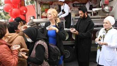 Anlamlı buluşmada lokma dağıttılar 5 anlamli bulusmada lokma dagittilar ae7d72a584d4 |