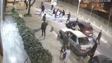 arnavutkoyde isten cikarilan genc kiz sinir krizi gecirdi ortalik karisti 39e5829c66bf |