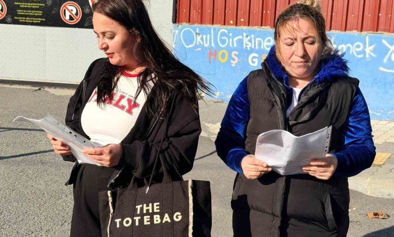 arnavutkoyde okul onunde trafik cilesi buyuyor 84ac3942fb08 |