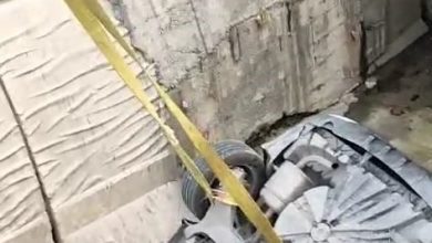 Arnavutköy’de sürücüsünün kontrolünü kaybettiği otomobil su kanalına uçtu 2 arnavutkoyde surucusunun kontrolunu kaybettigi otomobil su kanalina uctu 5197278e6bcf |