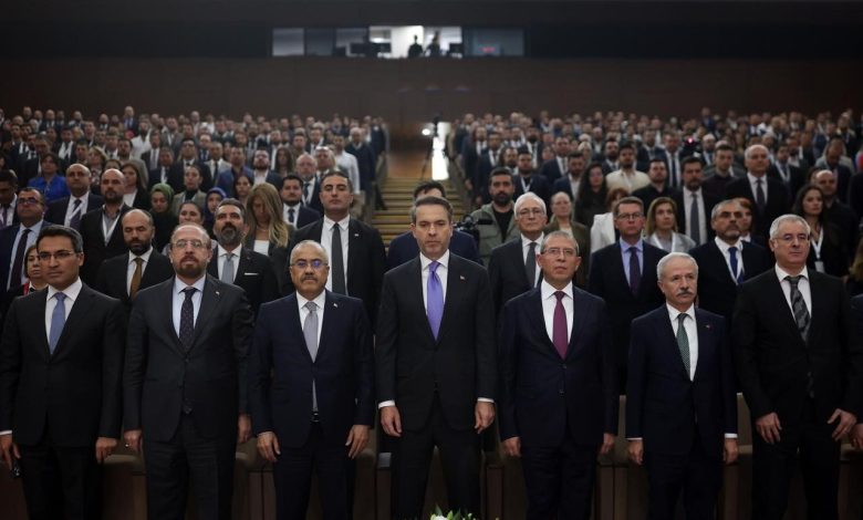 Bakan Bayraktar: "Enerjide bağımsız bir Türkiye hedefinde en önemli görev enerji uzmanlarına düşüyor" 1 bakan bayraktar enerjide bagimsiz bir turkiye hedefinde en onemli gorev enerji uzmanlarina dusuyor e016aa131efc |