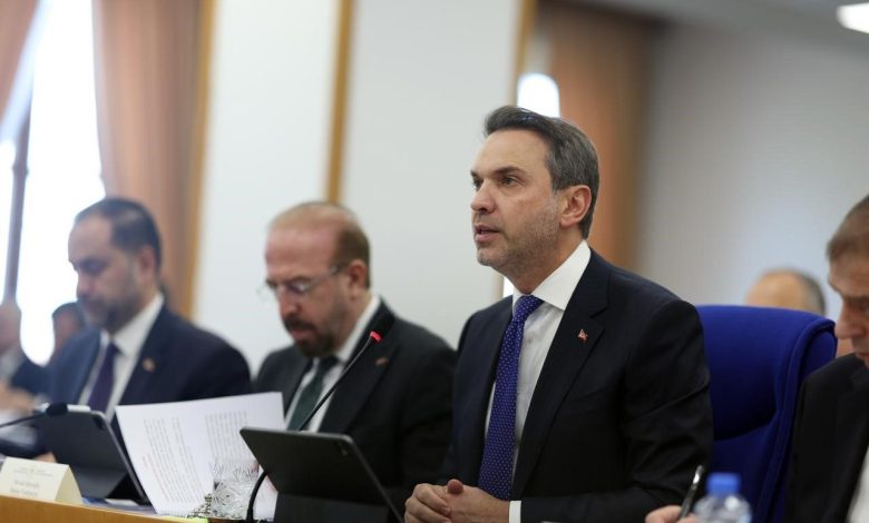 Bakan Bayraktar: "Güncel değeri 37 milyar dolar olan 92,4 milyar metreküp doğal gaz keşfettik" 1 bakan bayraktar guncel degeri 37 milyar dolar olan 924 milyar metrekup dogal gaz kesfettik 44904c10c4fb |