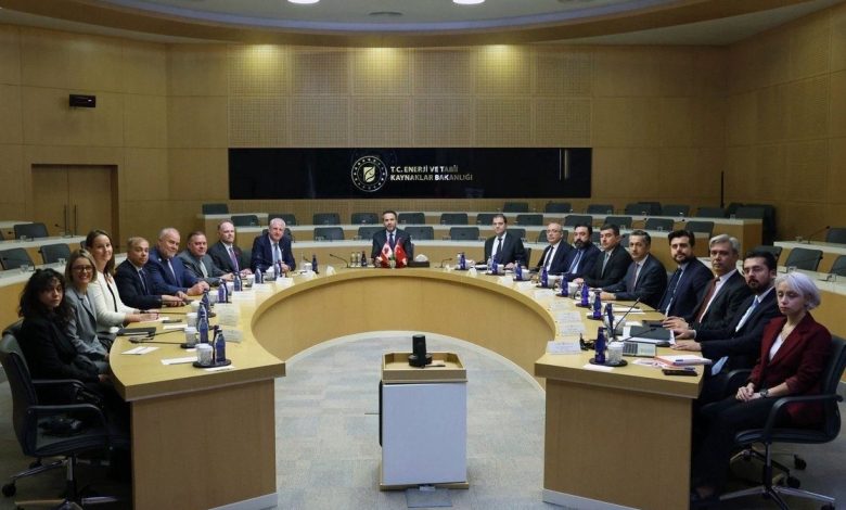 Bakan Bayraktar: "Nükleer santrallerle ilgili dünyanın önde gelen şirketleri ile görüşmelerimizi sürdürüyoruz" 1 bakan bayraktar nukleer santrallerle ilgili dunyanin onde gelen sirketleri ile gorusmelerimizi surduruyoruz c5d0ba6f2409 |