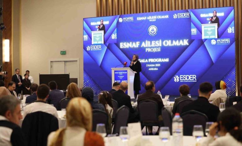 bakan goktas esnaf ailesi olmak projesinin galasina katildi a0f2adb5c002 |