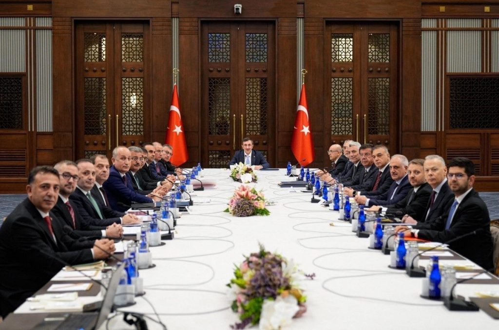 bakan isikhan surdurulebilir buyumeyi hedefleyen ekonomi programimizi kararlilikla uygulamaya devam edecegiz f69ce96f0e83 |