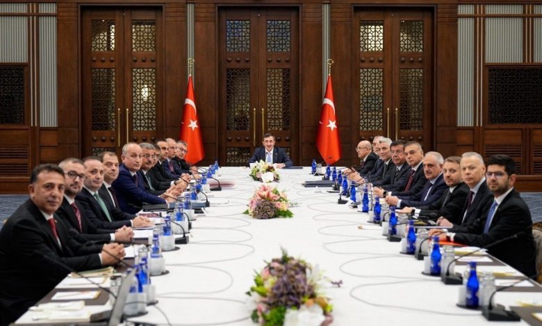 bakan isikhan surdurulebilir buyumeyi hedefleyen ekonomi programimizi kararlilikla uygulamaya devam edecegiz f69ce96f0e83 |