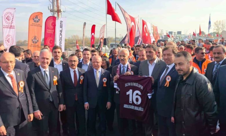 bakan uraloglu oumuzdeki yil bursamiza yuksek hizli trenle seyahat edecegiz df5f18b515cf |