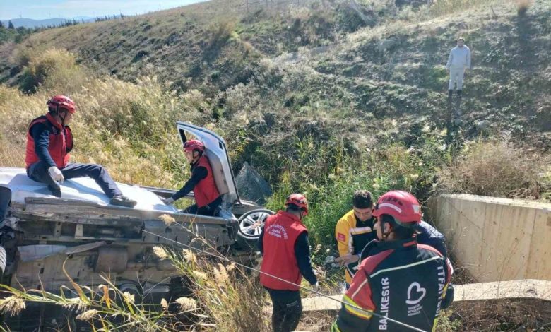 Balıkesir’de trafik kazası: 1 yaralı 1 balikesirde trafik kazasi 1 yarali 299a9e4d4c10 |