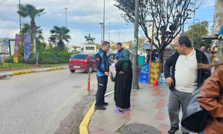 bandirmada zabita ekipleri dilenciyi sucustu yakaladi 4ea9ddaadcc3 |