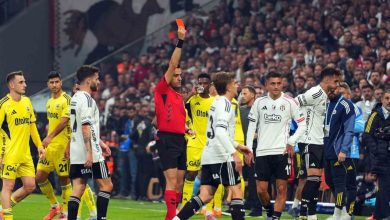 Beşiktaş, bir Fenerbahçe maçında yine kırmızı kart gördü 4 besiktas bir fenerbahce macinda yine kirmizi kart gordu fceb69de9460 |