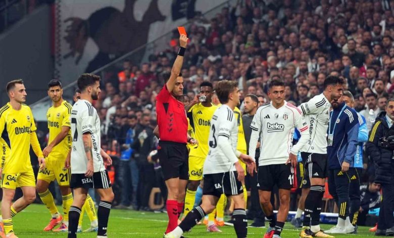 Beşiktaş, bir Fenerbahçe maçında yine kırmızı kart gördü 1 besiktas bir fenerbahce macinda yine kirmizi kart gordu fceb69de9460 |