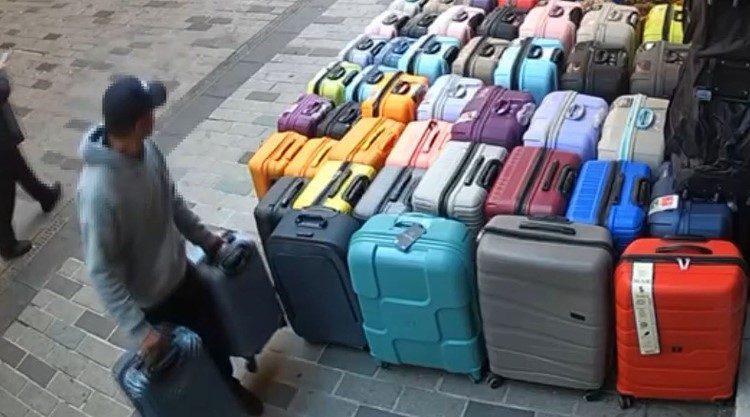 beyoglunda ayni gun iki hirsizlik olayina karisan supheli tutuklandi d7889fc8c8e1 |