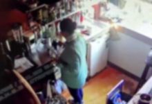 beyoglunda kafede kahve yerine bulasik deterjani icirilen kadin zehirlendi 9a1c28012265 |