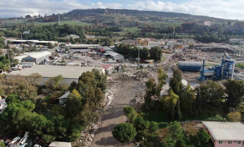 buca belediyesine karsi cop eylemi suruyor 0b99a3bbe664 |