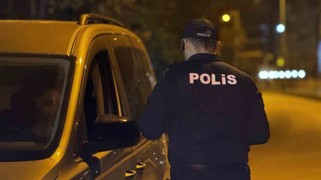 bursa polisi suca ve sucluya gecit vermiyor be55b32ce056 |