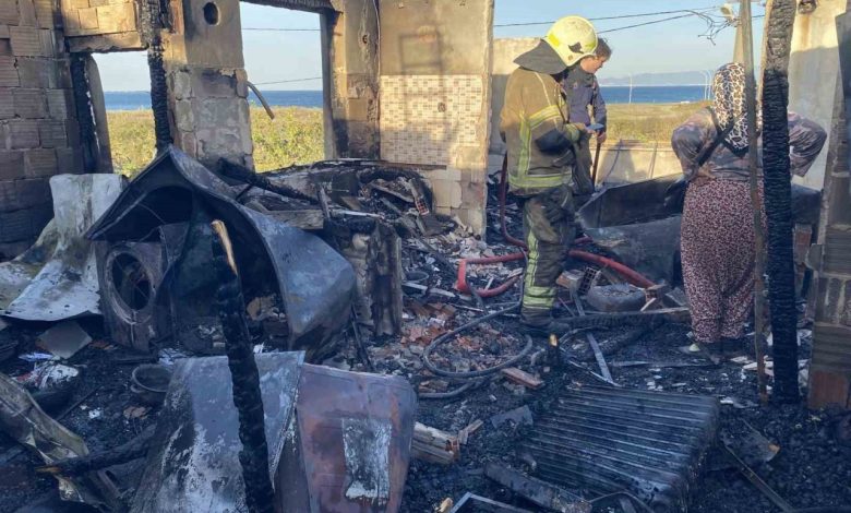 Bursa’da bir ev küle döndü, yanındaki bina hasar gördü 1 bursada bir ev kule dondu yanindaki bina hasar gordu f010f5968543 |