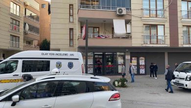 bursada eski esini calistigi markette bicakladi 9c5daca6b772 |