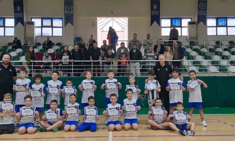 bursada kis spor okullarinda sertifika heyecani d8908e776119 |