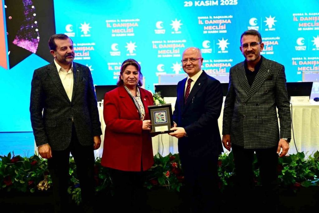 bursada son 1 hafta 5 bin 284 kisi ak parti kadrolarina katildi 1de0e0853099 |