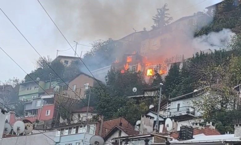 Bursa’da yanan 2 katlı evin 78 yaşındaki sahibi kayıp 1 bursada yanan 2 katli evin 78 yasindaki sahibi kayip e6f6675e67f7 |