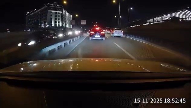 Bursa’da zincirleme kaza kameraya yansıdı 1 bursada zincirleme kaza kameraya yansidi c29df3f4420b |