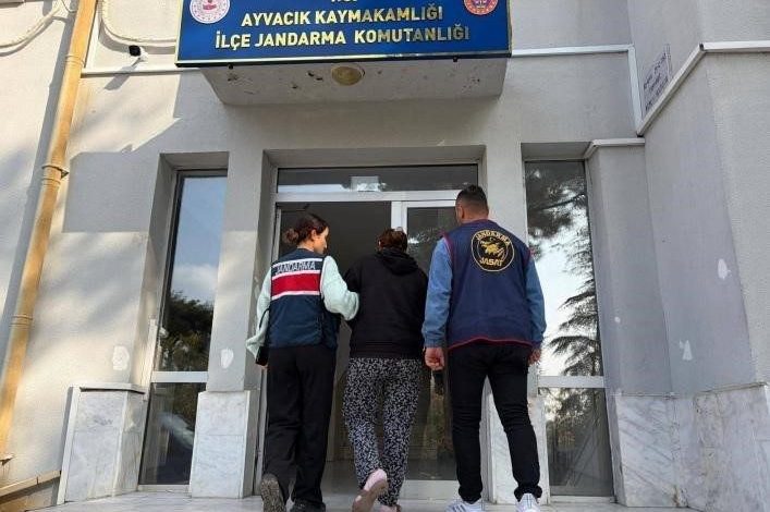 Çanakkale’de boş arazide bulunan bebek cesediyle ilgili 1 kişi gözaltına alındı 1 canakkalede bos arazide bulunan bebek cesediyle ilgili 1 kisi gozaltina alindi f4638d9ca8bb |