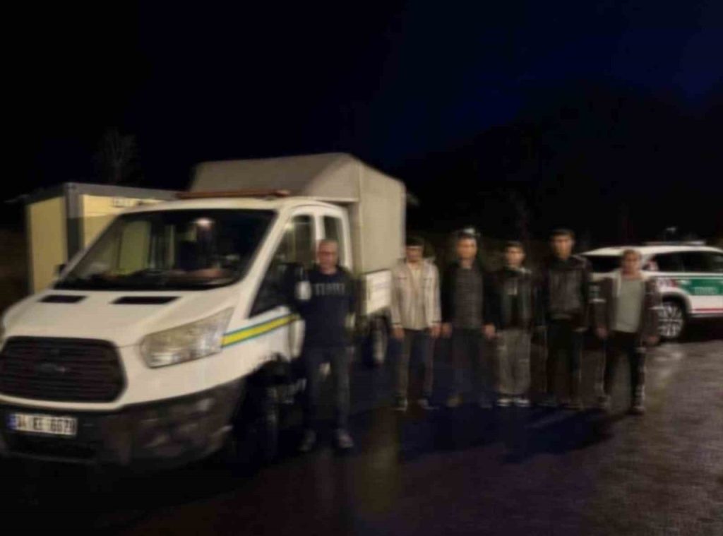 canakkalede gocmen kacakciligi operasyonu 6 organizator ve 56 kacak gocmen yakalandi bcee19aeaa28 |