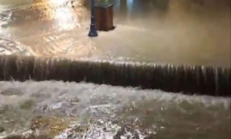 cesmede etkili saganak adeta denizle kara birlesti d793b4be5f4d |