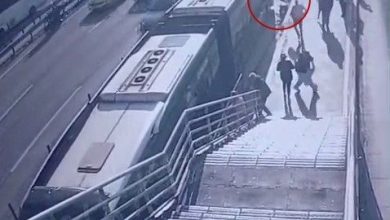 Cevizlibağ’da metrobüs engelli yolcuya çarptı, yaşlı adam hayatını kaybetti: O anlar kamerada 3 cevizlibagda metrobus engelli yolcuya carpti yasli adam hayatini kaybetti o anlar kamerada e7c4aa1649d9 |