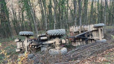 devrilen traktordeki 2 kisi yaralandi f0b6c9b98024 |