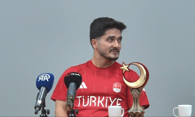 Dünya şampiyonu Muhammed Furkan Özbek’ten öğrencilere ilham veren buluşma 1 dunya sampiyonu muhammed furkan ozbekten ogrencilere ilham veren bulusma 41920d96ab3a |