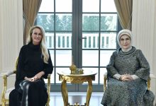 emine erdogan kktc cumhurbaskaninin esi nilden bektas erhurman ile bir araya geldi 27bf1e5142a2 |