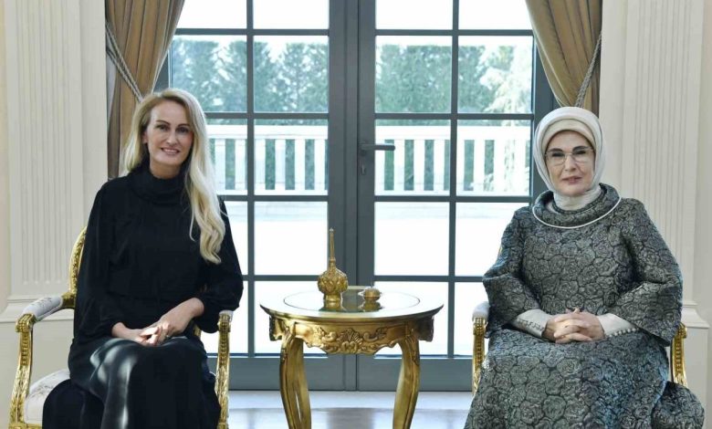 emine erdogan kktc cumhurbaskaninin esi nilden bektas erhurman ile bir araya geldi 27bf1e5142a2 |