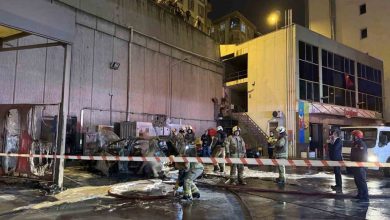 Esenyurt’ta şarjda olan elektrikli araç alev alarak patladı 5 esenyurtta sarjda olan elektrikli arac alev alarak patladi 8b520b360b14 |