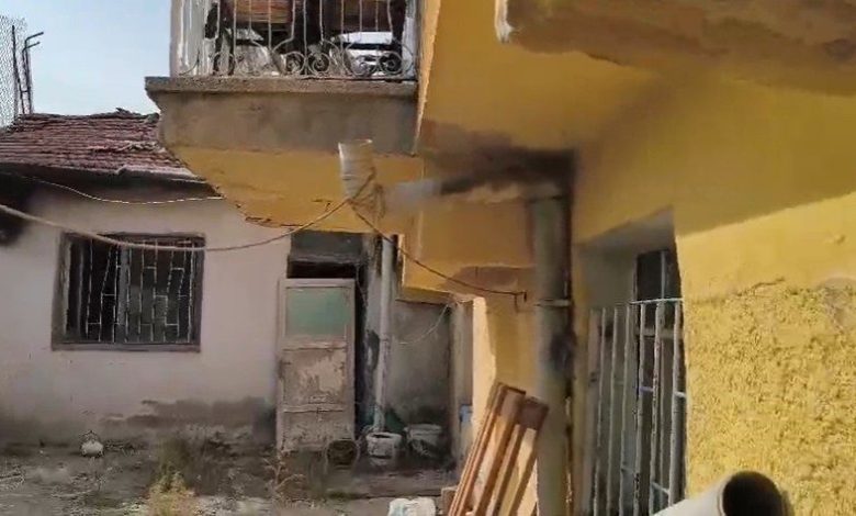 Evine giren 3 kişi tarafından darbedilen yaşlı adam, 10 gün sonra hayatını kaybetti 1 evine giren 3 kisi tarafindan darbedilen yasli adam 10 gun sonra hayatini kaybetti b7431fddc728 |