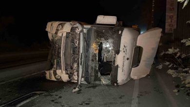 Eyüpsultan’da kontrolden çıkan hafriyat kamyonu yan yattı. 1 yaralı 4 eyupsultanda kontrolden cikan hafriyat kamyonu yan yatti 1 yarali 3d2b2f8d5483 |