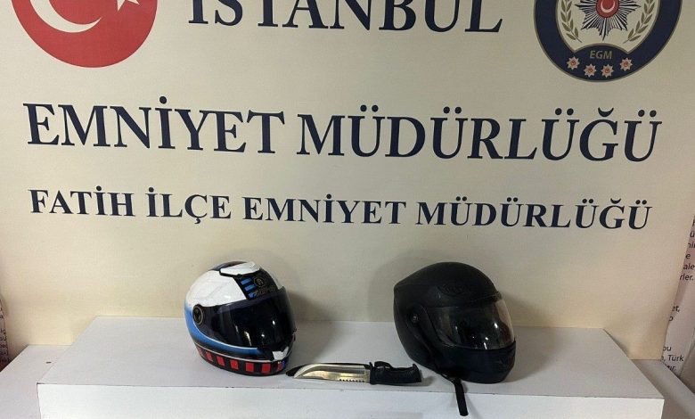 Fatih’te motosikletli şüpheliler haraç istedikleri mekanı kurşunladı 1 fatihte motosikletli supheliler harac istedikleri mekani kursunladi 7e4af42f40f6 |