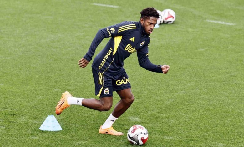 fenerbahce 1 gunluk iznin ardindan calismalarina devam etti d59890baa62b |