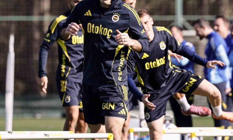 fenerbahce caykur rizespor maci hazirliklarini surdurdu ef4c1064b607 |