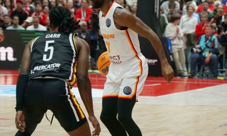 fiba sampiyonlar ligi wurzburg baskets 74 galatasaray 99 c28e1d13ea35 |