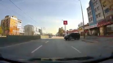 freni bosalan minibus uc seritli yola indi kamyonet surucusu kazadan kil payi kurtuldu 444c9d2daa8f |