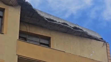 Gelibolu’da 5 katlı binanın çatısının bir kısmı çöktü 5 geliboluda 5 katli binanin catisinin bir kismi coktu 5c993be01e15 |