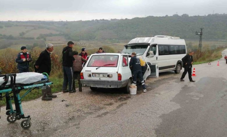 gonende trafik kazasinda sikisan surucu itfaiye ekiplerince kurtarildi 99076fa44932 |