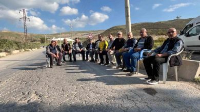 harmandali halki kati atik bertaraf tesisi onunde nobet tutuyor 967e2392f851 |