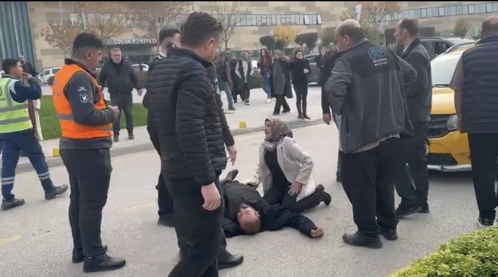 hastane onunde feci kaza e42d73f3913e |